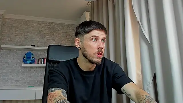 Živý XXX chat JonahShaw