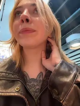 Chatroom XXX en direct de Sunny___Bunny