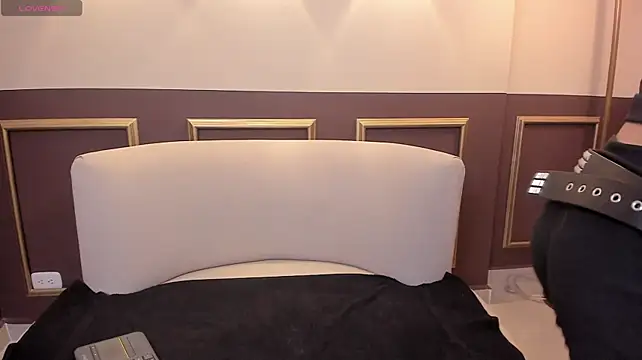 Chat +18 de Raivennoir ao vivo