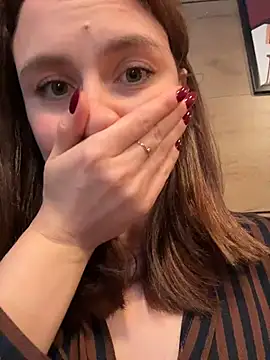 Онлайн чат XXX Dina_Tease