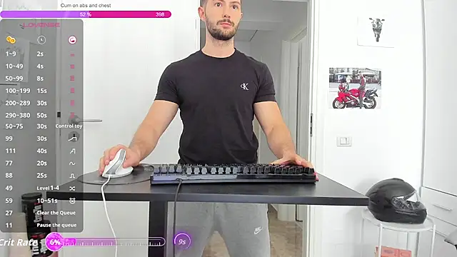 XXX chat uživo modela ZackFraser