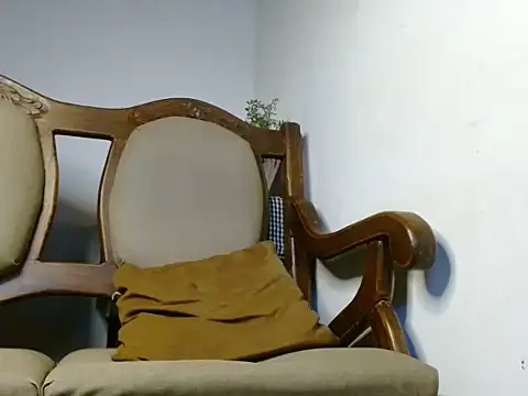 baby_hot2104 Show Webcam