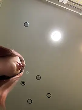 Show modela Baby_Lisaaan na web-kameri
