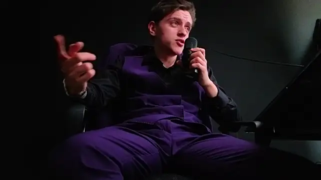 Онлайн чат XXX FelixStarkk
