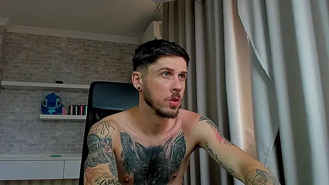 JonahShaw's Live XXX Chat