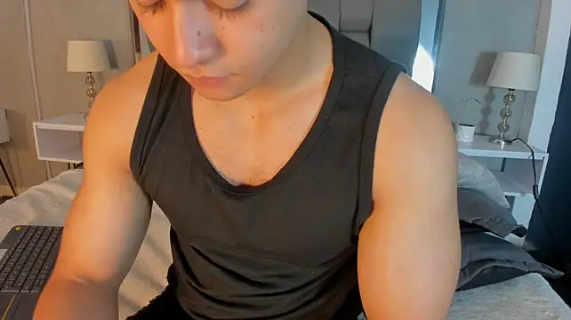 Charlie___Musk's Live XXX Chat