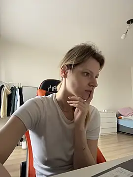MaryHiggins 라이브 XXX 채팅