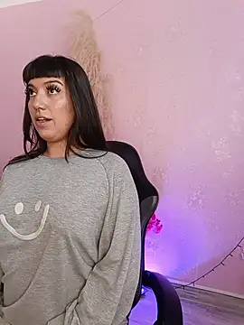 Emily_RousseeのライブXXXチャット