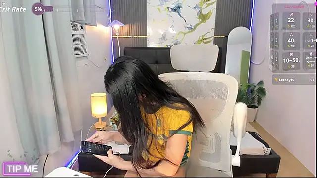 Alexa_therealhorsecock Chat XXX in diretta