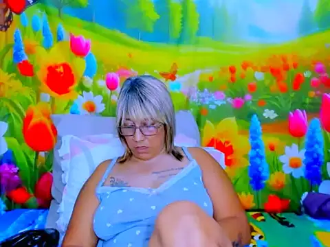 indianroxyn Live XXX chat