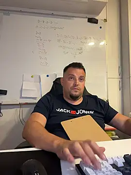 snayperm123n Live XXX chat