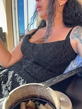 Partenope_Girl Adlı Modelin Canlı XXX Sohbeti