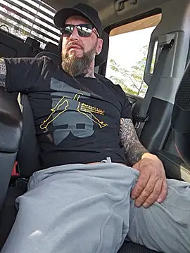 BeardedtattoodのライブXXXチャット