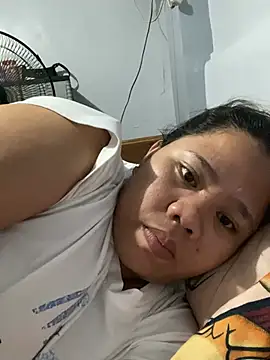 -CLARAMommy-'s Live XXX Chat