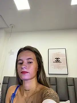 JuliaColemann লাইভ XXX চ্যাট