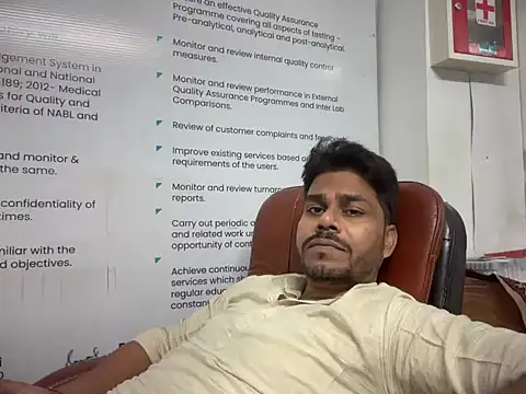 XXX chat uživo modela Raaz_5690
