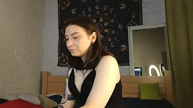 Bella_Stink Adlı Modelin Canlı XXX Sohbeti