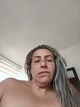 maynor_1998 Adlı Modelin Canlı XXX Sohbeti