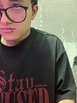 Adonibaskerville4's Live XXX Chat