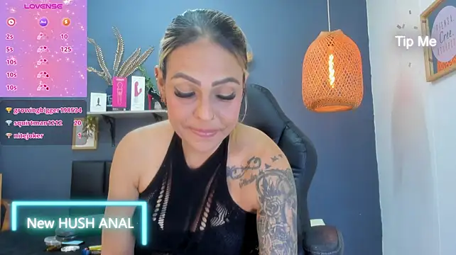 צ'אט XXX בשידור חי של yessila_parker