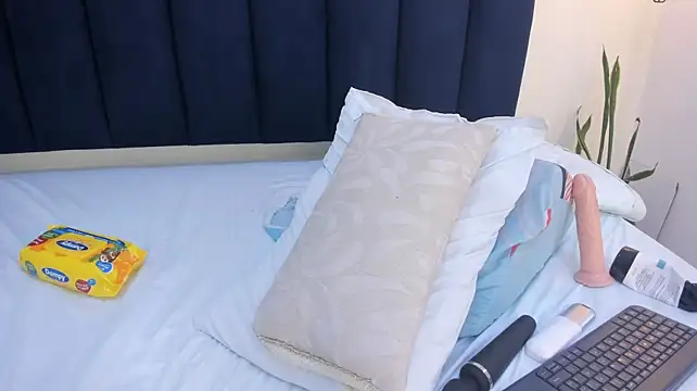 mayaevansmg: απευθείας συνομιλία ΧΧΧ