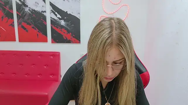 دردشة AlicePulse الجنسية المباشرة