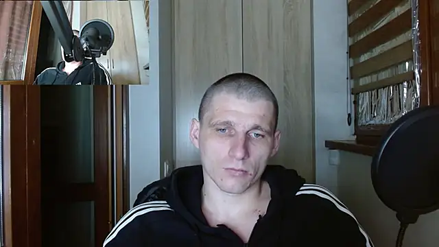 Poliglotjoe1 – Naživo XXX chat