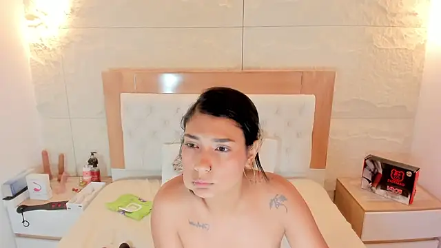 NINAMARTINS XXX чат на живо