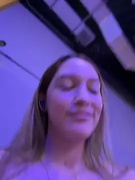 Ana____のライブXXXチャット