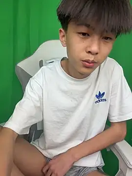 DD-101's Live XXX Chat
