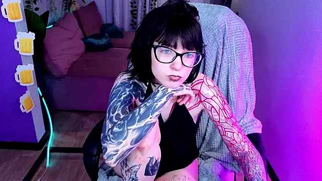 HazelTompson Adlı Modelin Canlı XXX Sohbeti