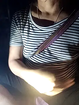 anna69962 Adlı Modelin Canlı XXX Sohbeti