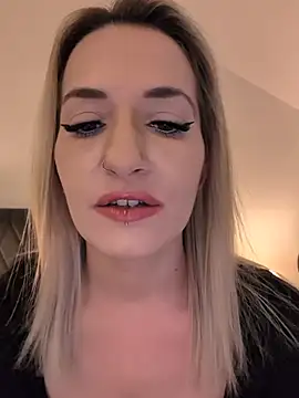 GangBangKitty – webcam-show
