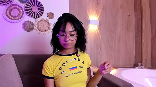 Abbie_XXX Adlı Modelin Canlı XXX Sohbeti
