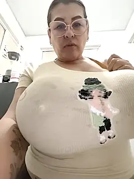 AlexxiaaMat's Live XXX Chat