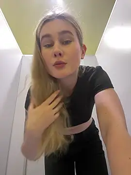 SiaLatern Live XXX chat