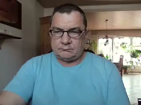 Nobbie444 élő XXX-chatje