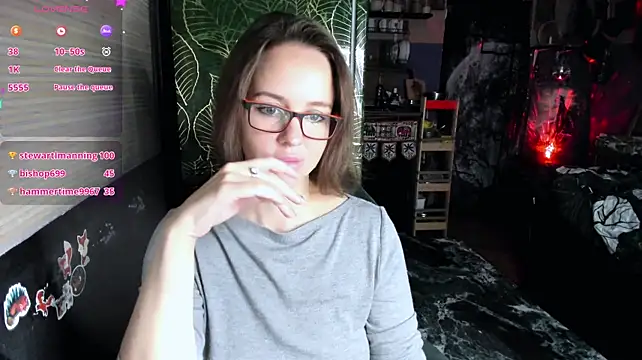 צ'אט XXX בשידור חי של LisaFoxy_y