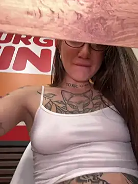 Chat XXX ao vivo de SaintSquirt