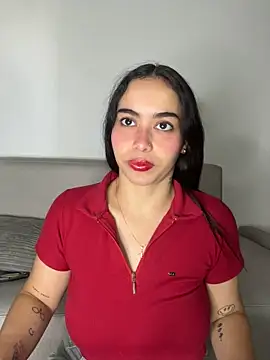 SophieRoyals Chat XXX in diretta