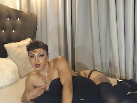 ButtWhoreBELLA 现场XXX聊天