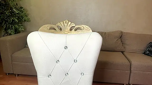 XXX chat uživo modela MiIIyMoon
