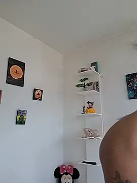 --Kenia Live XXX-chat