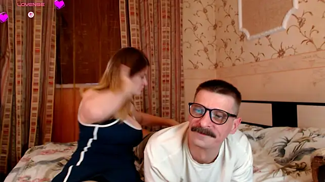 CozyCurvesn Live XXX chat