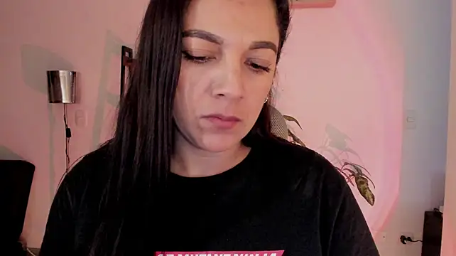 urcute_kitten Live XXX Chat