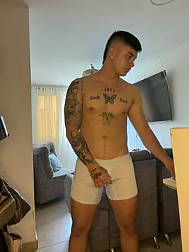 Онлайн чат XXX Christopher_strongg