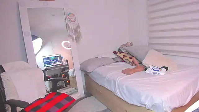 Chat +18 de SharonVelvet ao vivo