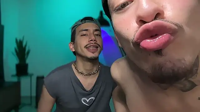Noah_and_Steven Chat XXX in diretta