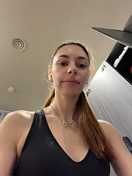 AmelieCrystal's Live XXX Chat