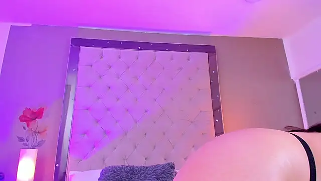 Chat +18 de ValkyriaSteel ao vivo